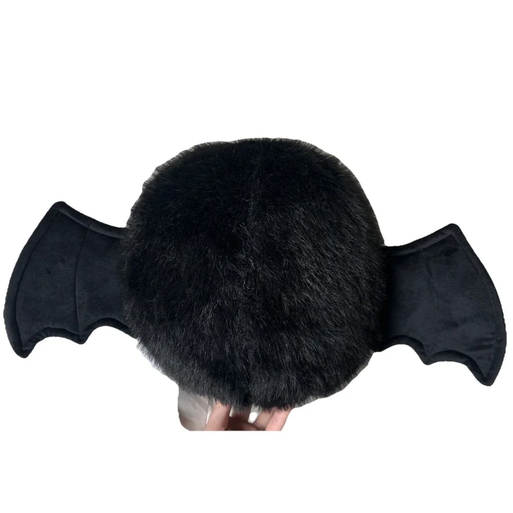 CUPCAKES & CASHMERE HALLOWEEN BLACK ROUND‎ BAT GLOW IN THE DARK THROW PILLOW NWT